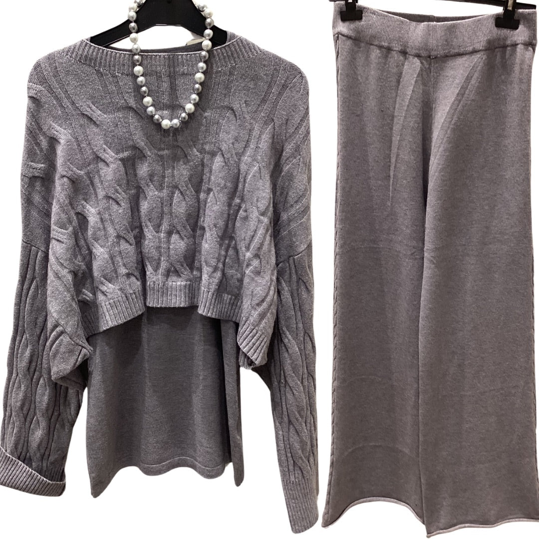 PANTALON EN TRICOT GRIS